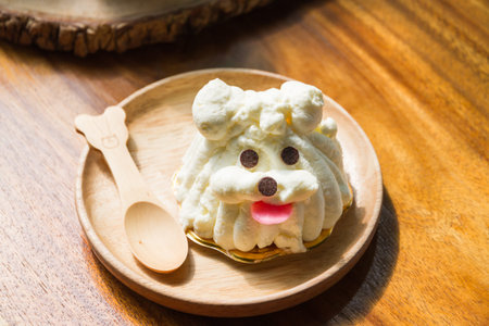 sponge cake decorating as dog