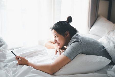 腕枕 の写真素材 イメージマート