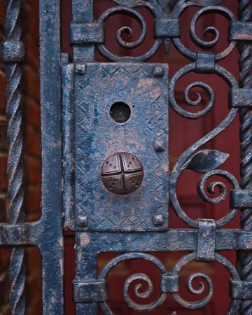 Old Iron Door Knob to the building の写真素材