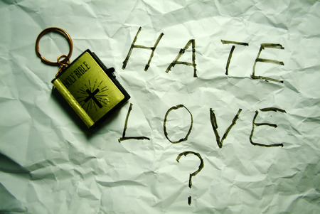 hate love choose question conceptの写真素材