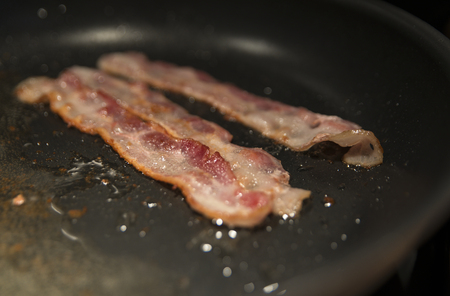 bacon in the panの写真素材