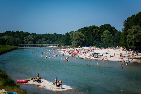Beautiful Summer Day on the Isar River in Munich Germanyのeditorial素材