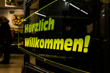 Herzlich Willkommen Entrance German Hello Grocery Store Transparent Gate Automatic Store Insideの写真素材