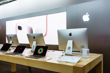 New Apple iMac Logo Store Electronics Computer Products October 27 2017のeditorial素材