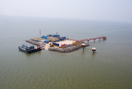 Oil production into the sea from aboveのeditorial素材