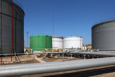 Oil tank