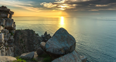 Towards the morning sun like Stone waiting, Aspirations a nice thing for life on Earthの写真素材