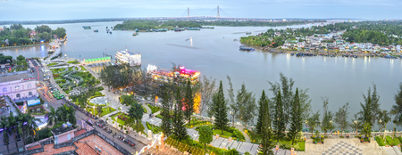 Can Tho, VietNam - January 19th, 2017: Scenic Ninh Kieu Wharf overlooking the Mekong River, which also attracts visitors. Visiting the weekend in Can Tho, Vietnamのeditorial素材