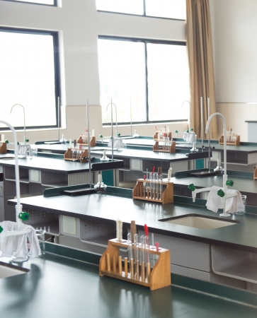 empty chemistry laboratory in a middle school in China.のeditorial素材