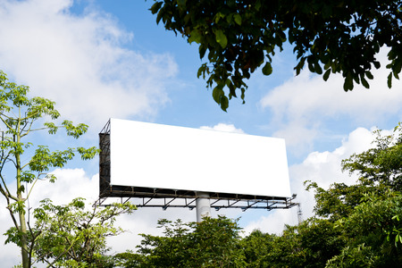 Blank billboard against blue sky.
の写真素材