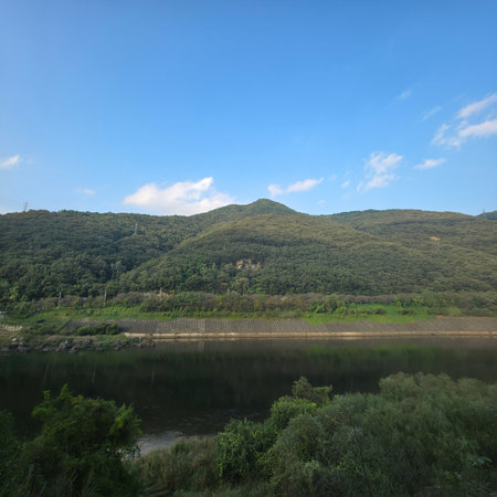 Landscape view of the mountain and the lake in the countryside.の写真素材