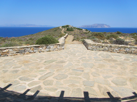 To the Tomb of Homer, Ios, Cyclades islands, Greeceの写真素材
