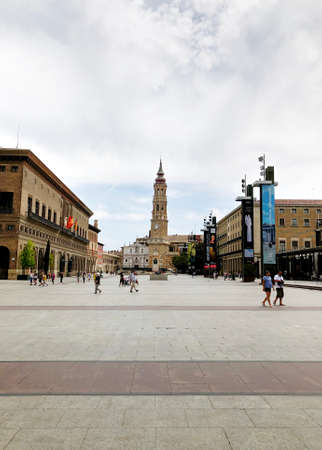 The Plaza of Our Lady of the Pillar in Zaragoza city center in Spain, in a cloudy dayのeditorial素材