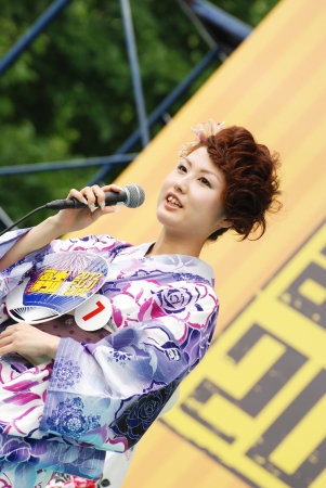 FUJI, JAPAN - JUL  22  Miss Fuji City on the main stage in the Fuji city festival of the year on July 22, 2012 in Fuji, Japan のeditorial素材