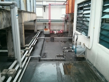 Roof top view of pipping waterの素材