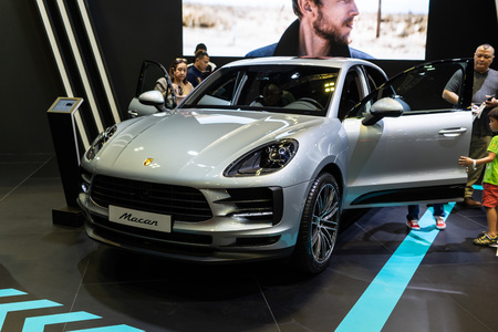 singapore -12 january 2019. porche macan at singapore motor showのeditorial素材