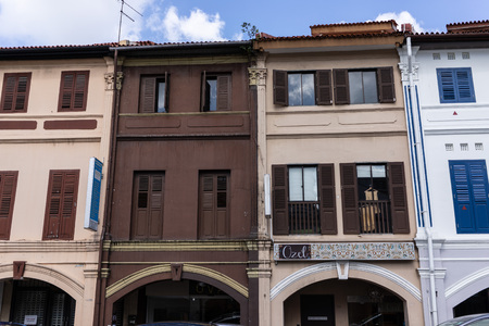 singapore -12 january 2019. singapore traditional building that still exist in the street.のeditorial素材