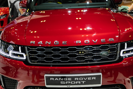 singapore -12 january 2019. range rover sport front grill design at singapore motor showのeditorial素材
