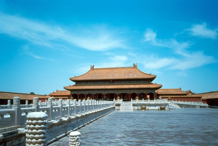 About the Palace Museum  Established in 1925, the Palace Musenm was installed in then imperial palace of two consecuive dynasties - the Ming  1368 - 1644  and the Qing  1644 - 1911  The Forbidden City Bronze Lionsのeditorial素材