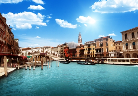 Rialto bridge in Venice, Italyのeditorial素材