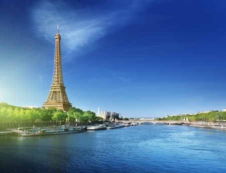 Seine in Paris with Eiffel tower in sunrise time の写真素材