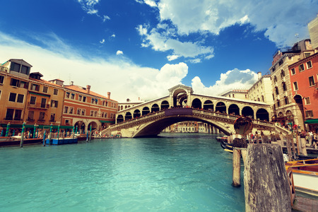 Rialto bridge in Venice, Italyのeditorial素材