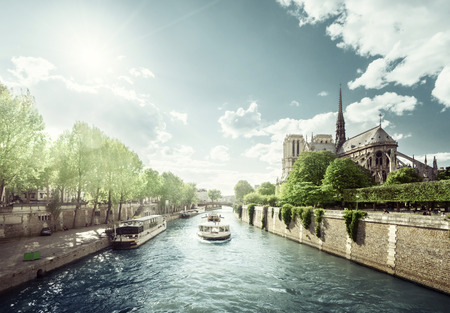 Seine and Notre Dame de Paris, Paris, Franceの写真素材