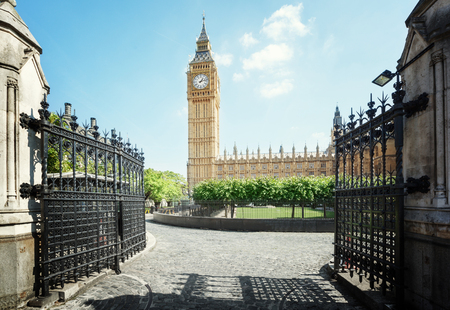 Big Ben in sunny day, Londonの写真素材