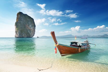 wooden longtail boat at Koh Poda island in Krabi province. Ao Nang, Thailandの写真素材