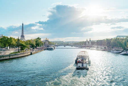 Alexander III bridge and Eiffel tower, Paris, Franceの写真素材