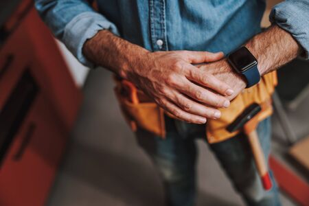 Smart watch on the wrist of manの写真素材