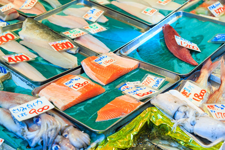 raw seafood selling in the marketの写真素材