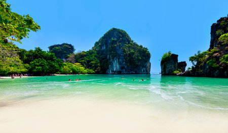 Thailand - March 12, 2019 : Tourists enjoy playing and swimming in turquoise lagoon of Koh Hong Island in summer, Krabiのeditorial素材