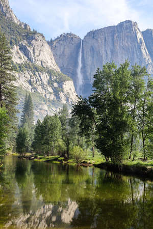 yosemite falls, yosemite national parkの写真素材