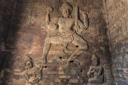 Vishnu statues carved reliefs on the walls of sandstone, angkorの写真素材