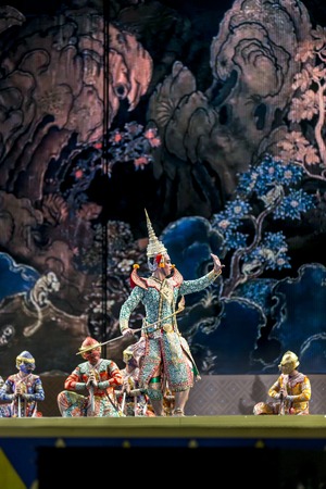 Bangkok. Thailand - 13 december 2015, Khon is dance drama of Thai classical masked, this performance is Ramayana epic, the show is open around and free in bangkokのeditorial素材