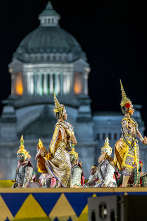 Bangkok. Thailand - 13 december 2015, Khon is dance drama of Thai classical masked, this performance is Ramayana epic, the show is open around and free in bangkokのeditorial素材