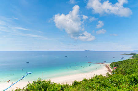 Tropical white sand beach and sea at Tawaen Beach on larn island, Pattaya City, Chonburi, Thailandの写真素材
