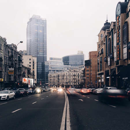 City street in motionの素材