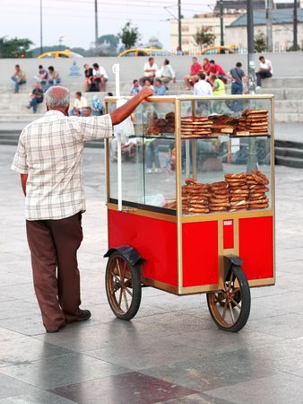 Turkish bagel peddler の写真素材