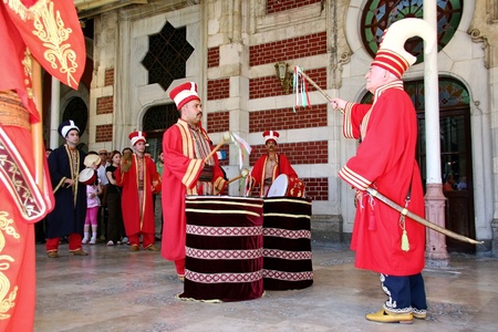 ISTANBUL - SEPTEMBER 02, 2009: Orient Express arrives at last stop at 14:30 pm. Janissary band of musicians performs live for the visitors.のeditorial素材