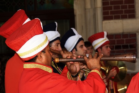 ISTANBUL - SEPTEMBER 02, 2009: Orient Express arrives at last stop at 14:30 pm. Janissary band of musicians performs live for the visitors.のeditorial素材