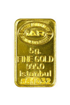 ISTANBUL - JANUARY 01, 2014  Photo of Istanbul Gold Refinery Inc  5g gold bar on white background  IAR, istanbul ALTIN rafinerisi is one of the top refineries in the list of London Bullion Market Associationのeditorial素材