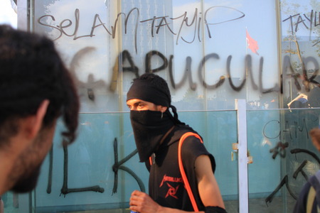 ISTANBUL - JUN 1  Plans to build on Gezipark led to anti government unrest on June 1, 2013 in Istanbul, Turkey  Tension suddenly amplified on fourth days of peaceful sit when police charged protestorsのeditorial素材