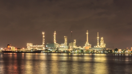night lighting with factory  production の写真素材