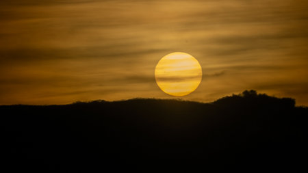 <p>February evening. View from Czorsztyn to the Tatra Mountains against the background of the setting sun</p>の写真素材
