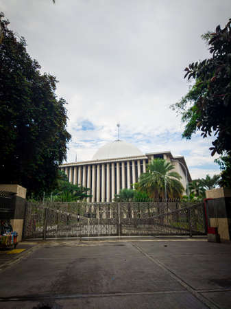 Central Jakarta, Indonesia - April 5th, 2021: Istiqlal Mosque is the largest mosque in Southeast Asia, located in the city of Jakarta, Indonesiaのeditorial素材
