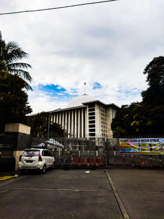 Central Jakarta, Indonesia - April 5th, 2021: Istiqlal Mosque is the largest mosque in Southeast Asia, located in the city of Jakarta, Indonesiaのeditorial素材