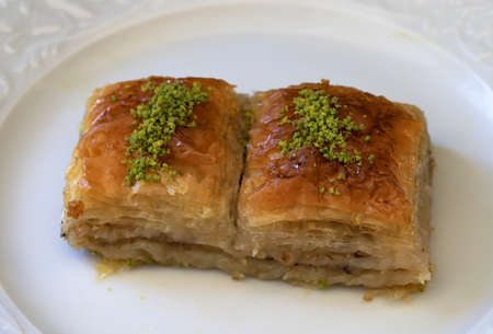 walnut, pistachio turkish style antep baklava presentation and serviceの写真素材