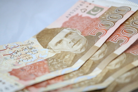 5000 rupees Pakistani currency note